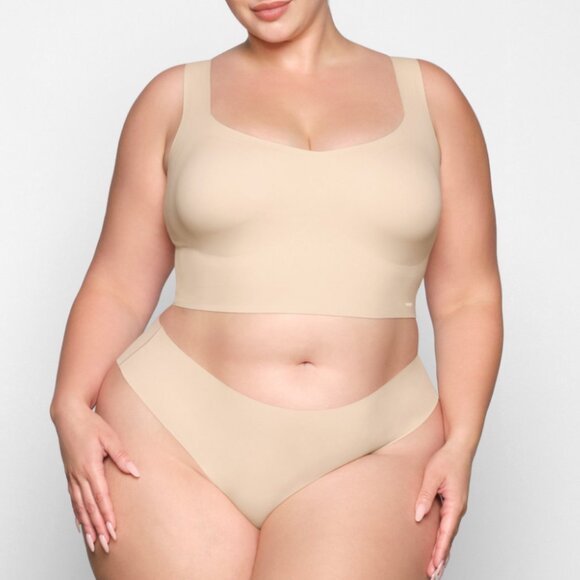 Skims Naked Plunge Longline Bralette Sand NWT - Picture 2 of 7